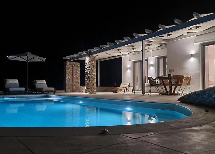 Willa Isalos With Private Pool, Sleeps 4 Naxos City