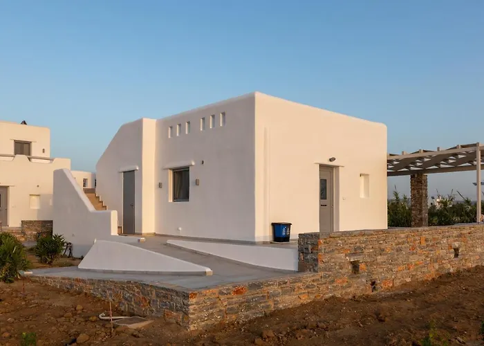 Willa Isalos With Private Pool, Sleeps 4 Naxos City