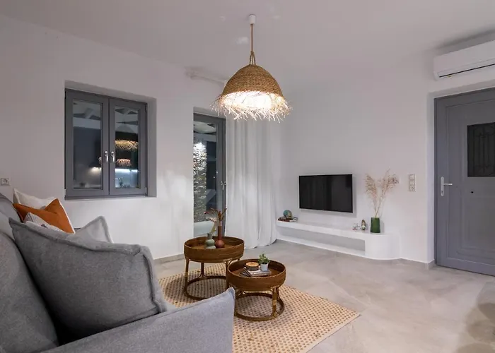 Isalos With Private Pool, Sleeps 4 *