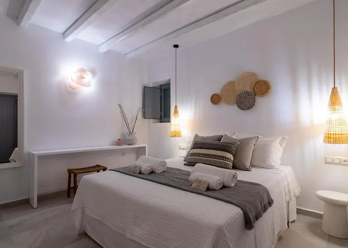 Willa Isalos With Private Pool, Sleeps 4 *