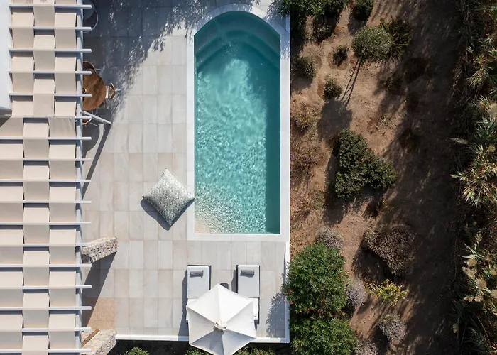 Isalos With Private Pool, Sleeps 4