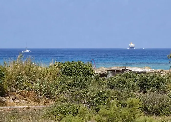 Isalos With Private Pool, Sleeps 4 Willa Naxos City