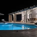 וילה Isalos With Private Pool, Sleeps 4 Naxos City