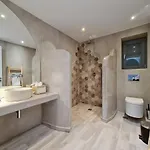 וילה Isalos With Private Pool, Sleeps 4 *