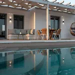 Isalos With Private Pool, Sleeps 4 וילה Naxos City