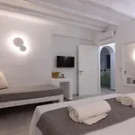 Isalos With Private Pool, Sleeps 4 * Naxos City
