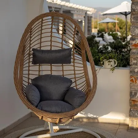 Isalos With Private Pool, Sleeps 4