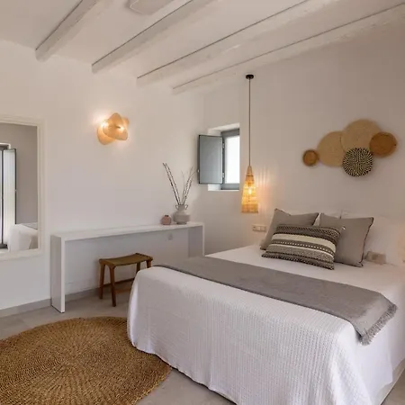 Βίλα Isalos With Private Pool, Sleeps 4