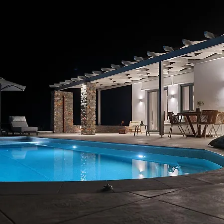 Βίλα Isalos With Private Pool, Sleeps 4 Naxos City