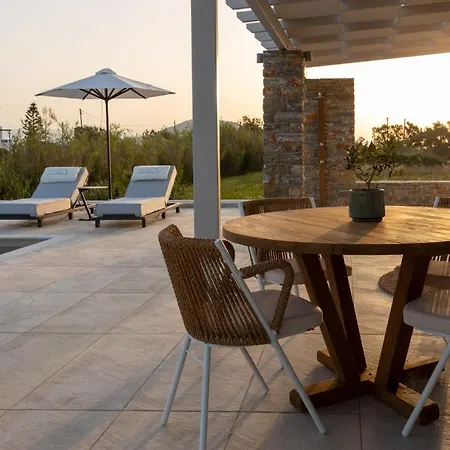 Βίλα Isalos With Private Pool, Sleeps 4