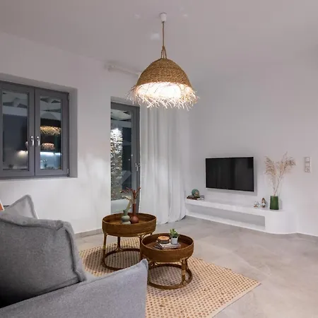 Isalos With Private Pool, Sleeps 4 *