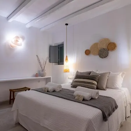 Villa Isalos With Private Pool, Sleeps 4 *