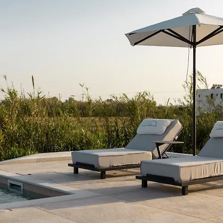 Isalos With Private Pool, Sleeps 4 Naxos City