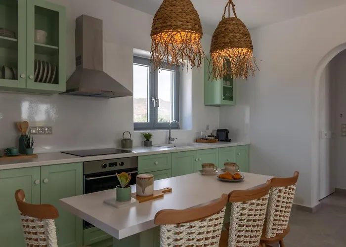 Isalos With Private Pool, Sleeps 4 Villa *