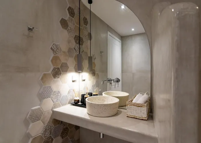 Isalos With Private Pool, Sleeps 4 * Naxos City