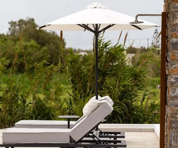 Villa Isalos With Private Pool, Sleeps 4 *