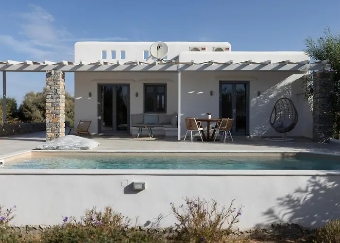 Isalos With Private Pool, Sleeps 4 Naxos City